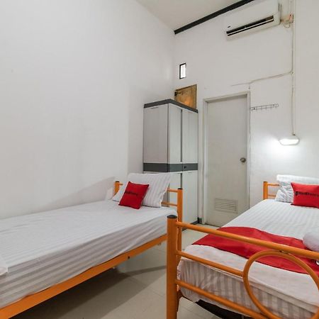 Reddoorz Near Terminal Bubulak Bogor酒店 外观 照片