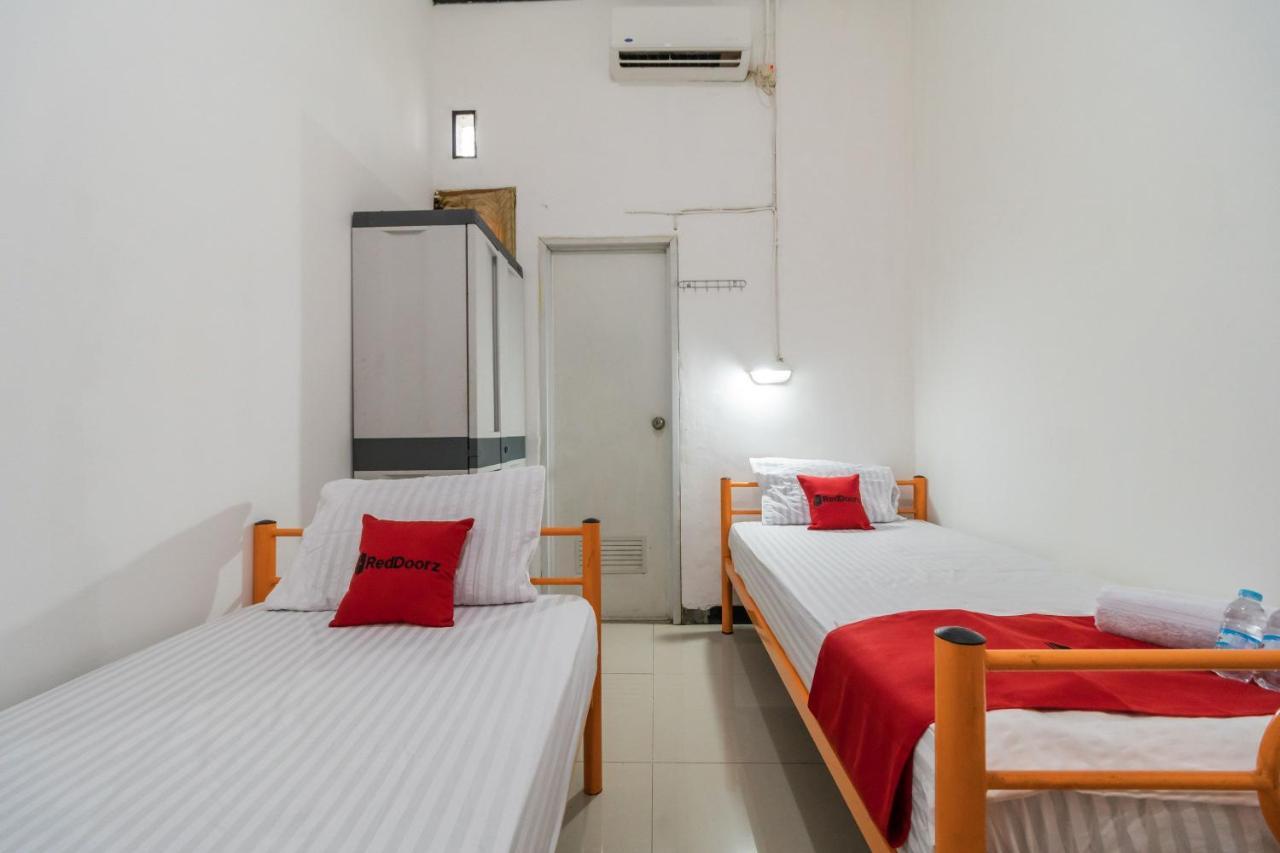 Reddoorz Near Terminal Bubulak Bogor酒店 外观 照片