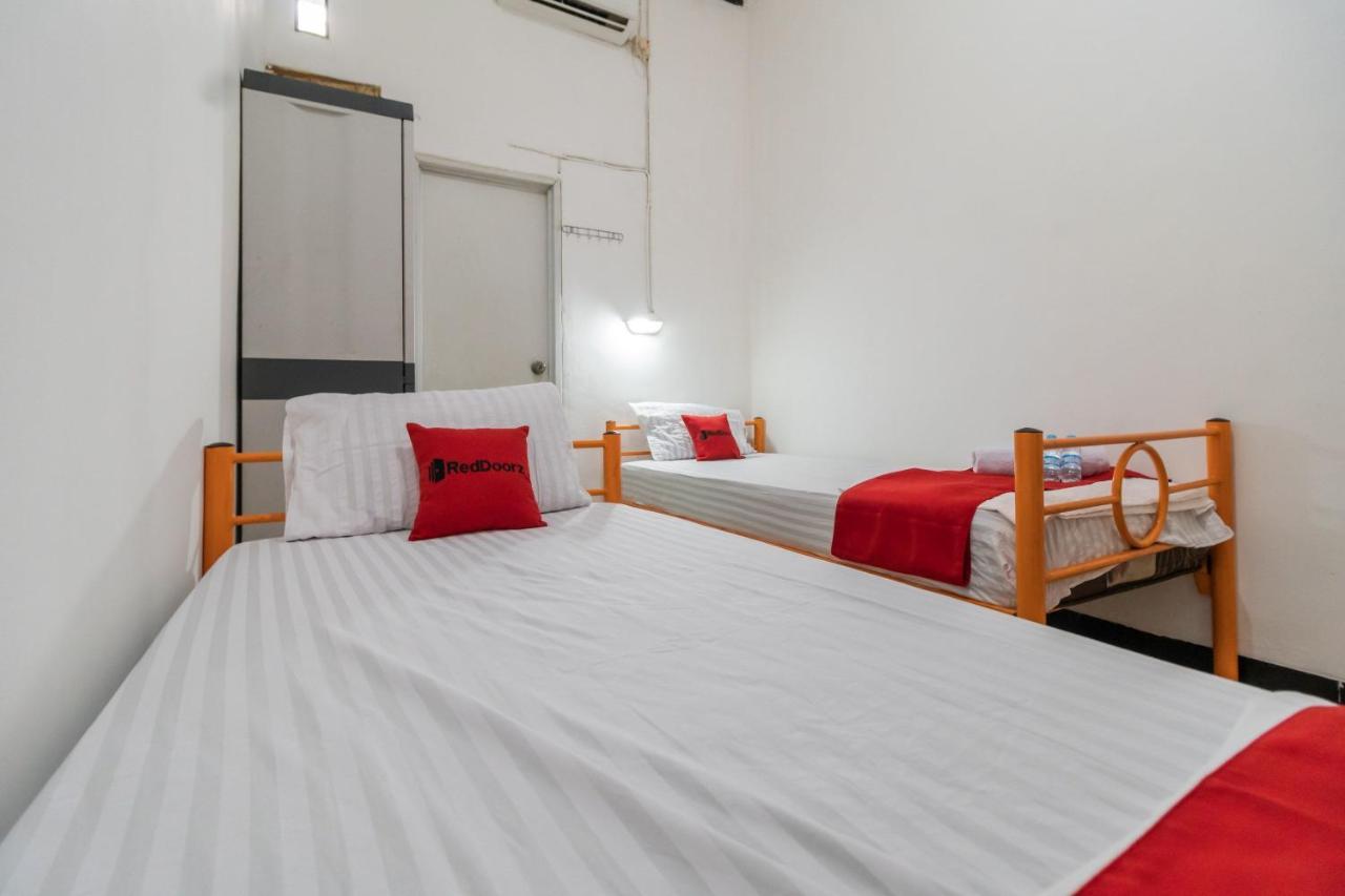 Reddoorz Near Terminal Bubulak Bogor酒店 外观 照片